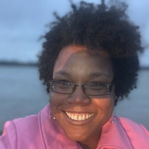 Meet your Posher, Felisha